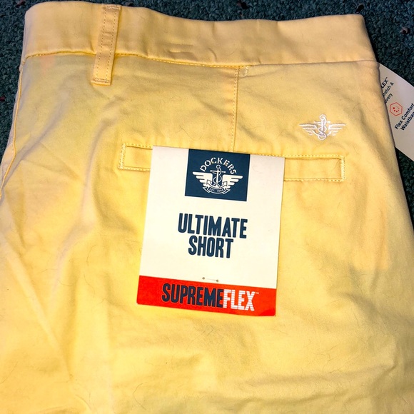 Dockers Ultimate Supreme Flex Shorts 40 - Picture 7 of 8